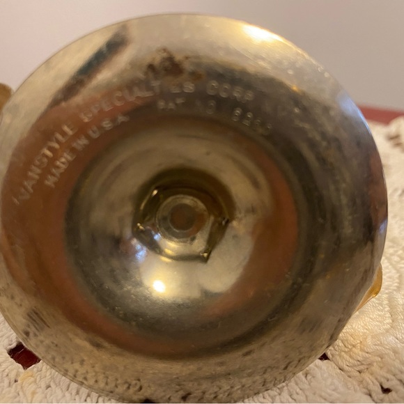 Vintage salt and pepper shakers with holder - Picture 3 of 4